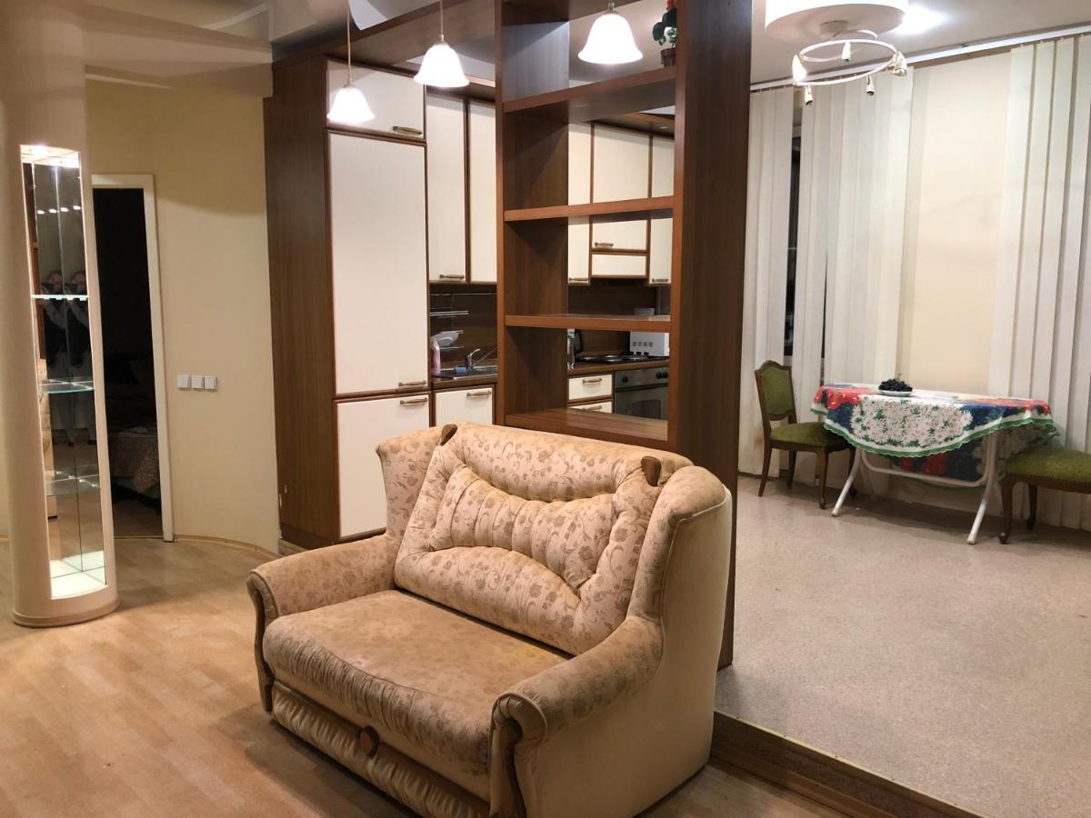 Lux In The Center With Jacuzzi Area Dnipro
