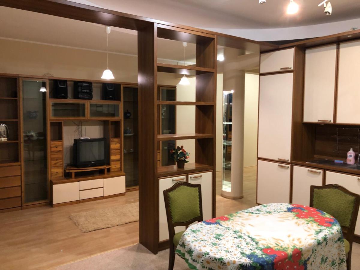 Apartment Lux In The Center With Jacuzzi Area *